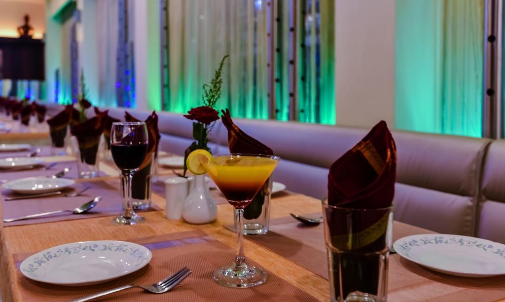 Hotel Peace Park Panvel Eksteriør billede